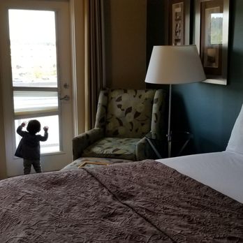 Oxford Suites Silverdale - Hotels Near Me - Silverdale, Washington