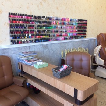 Glamorous Nail Salon - So many colors! - Nail Technicians Near Me - Midvale, Utah