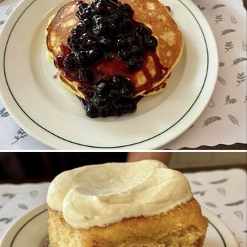 Pine Street Grill - Cottage cheese pancakes with blueberry compote and lemon; Cinnamon Bun - American Near Me - Philadelphia, Pennsylvania Pine Street Grill - Cottage cheese pancakes with blueberry compote and lemon; Cinnamon Bun - American Near Me - Philadelphia, Pennsylvania
