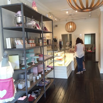 Anet Gesualdi Macaron - a woman in a store - Bakeries Near Me - Toronto, Ontario Anet Gesualdi Macaron - a woman in a store - Bakeries Near Me - Toronto, Ontario