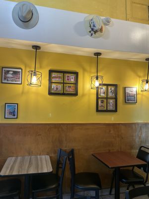 Jose's Tacos by null