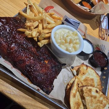Chili's - Ribs and chicken ranch quesadillas - Bars Near Me - San Antonio, Texas Chili's - Ribs and chicken ranch quesadillas - Bars Near Me - San Antonio, Texas