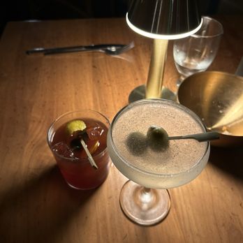 The Lantern Room - Old fashion & extra dirty martini - American Near Me - Monterey, California