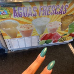 Agua Fresca! Limón y Chia Agua Fresca! Limón y Chia