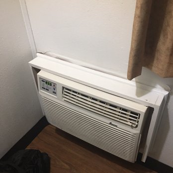 Buffalo Inn - Canyon - Air conditioner isn't in the best spot. The restroom had perfect air flow, but not that much towards the beds - Hotels Near Me - Canyon, Texas Buffalo Inn - Canyon - Air conditioner isn't in the best spot. The restroom had perfect air flow, but not that much towards the beds - Hotels Near Me - Canyon, Texas