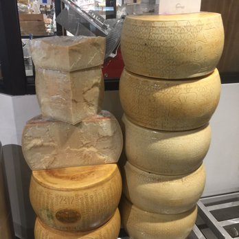 Eataly Boston - Pizza Near Me - Boston, Massachusetts Eataly Boston - Pizza Near Me - Boston, Massachusetts