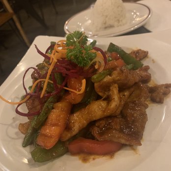 Thai Me - Pad Prig Khing Sauteed - Thai Near Me - Brooklyn, New York