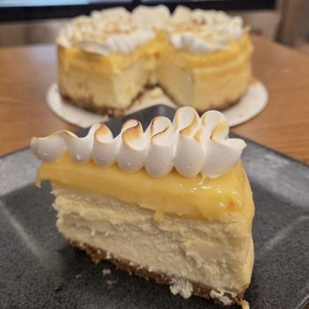 Ozzie Bakes - Bakeries Near Me - Holton, Kansas