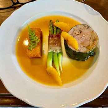 St Lawrence Restaurant - Ballotine de canard à l'orange - French Near Me - Vancouver, British Columbia St Lawrence Restaurant - Ballotine de canard à l'orange - French Near Me - Vancouver, British Columbia