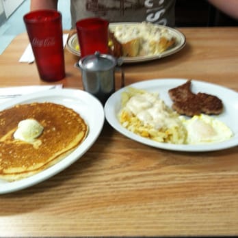 Jeri's Jumbos Cafe - 2 eggs, hash browns, sausage patty and pancakes - Diners Near Me - Pocatello, Idaho