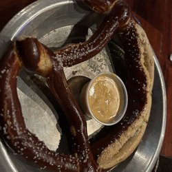 The Old Bag of Nails - Pretzel was good, not impressed with the beer cheese