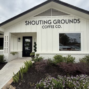 Shouting Grounds Coffee - Front of the building - Coffee & Tea Near Me - New Caney, Texas