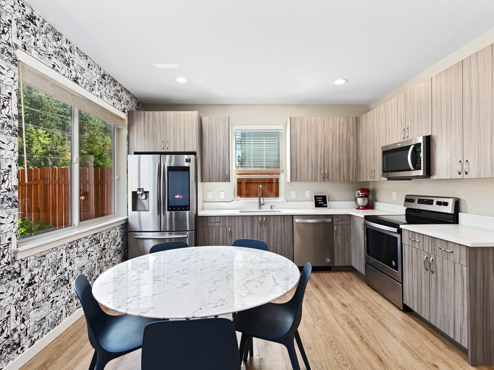 BRANDI WHITAKER DILITHIUM REAL ESTATE Updated May 2024 23 Photos