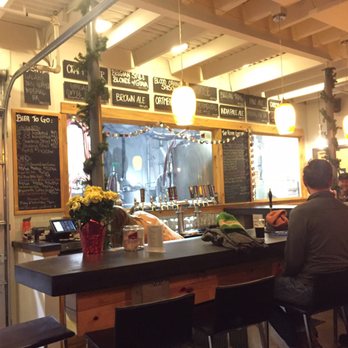 Upslope Brewing Company- Lee Hill - Bar view - Breweries Near Me - Boulder, Colorado