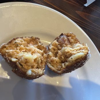 Dirty Birds - Lol the Mac and cheese cross section. -3/10 Don't recommend. - Sports Bars Near Me - San Diego, California