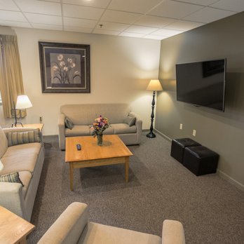 Lodging on the Square - Hotels Near Me - Berlin, Ohio