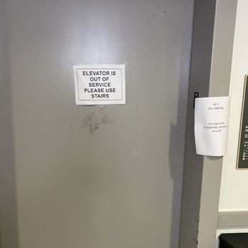 Comfort Suites - Elevator - Hotels Near Me - Elgin, Illinois