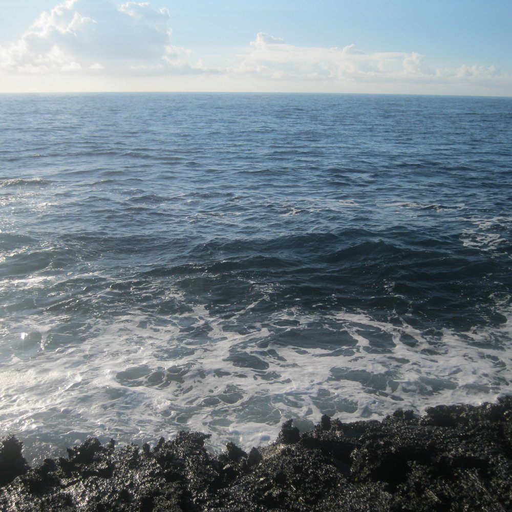 Hanauma Bay Trail - waves crashing onto shore - Hiking Near Me - Honolulu, Hawaii