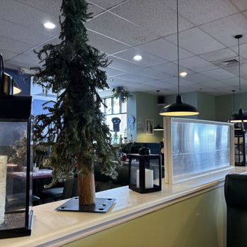 Emerald's Eatery - Dining area - Breakfast & Brunch Near Me - South Windsor, Connecticut