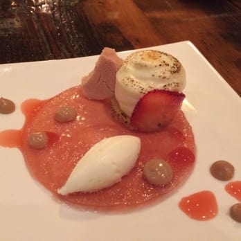 Trokay - Ricotta cheesecake with strawberry and chai - New American Near Me - Truckee, California Trokay - Ricotta cheesecake with strawberry and chai - New American Near Me - Truckee, California