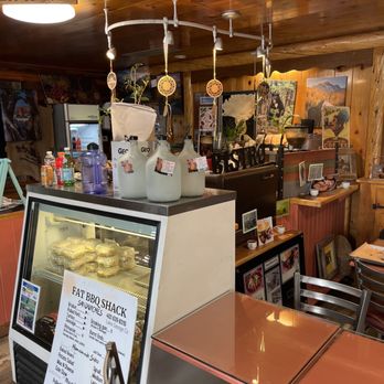 Fat BBQ Shack - the interior of the restaurant - Barbeque Near Me - Lake George, Colorado