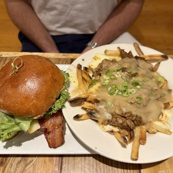 Nonesuch River Brewing - Smokehouse Burger - Breweries Near Me - Scarborough, Maine Nonesuch River Brewing - Smokehouse Burger - Breweries Near Me - Scarborough, Maine
