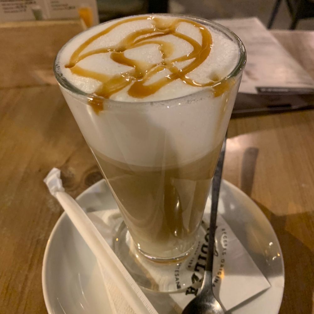 Jamaica - Coffee drink, I don't remember the name - Coffee & Tea Near Me - Barcelona, B Jamaica - Coffee drink, I don't remember the name - Coffee & Tea Near Me - Barcelona, B