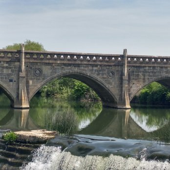 Pulteney Cruisers - Toll bridge where Pulteney Cruisers turns around. - Tours Near Me - Bath, BAS