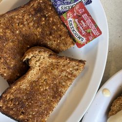 Cattlemen's Cafe - Excellent thick wheat toast
