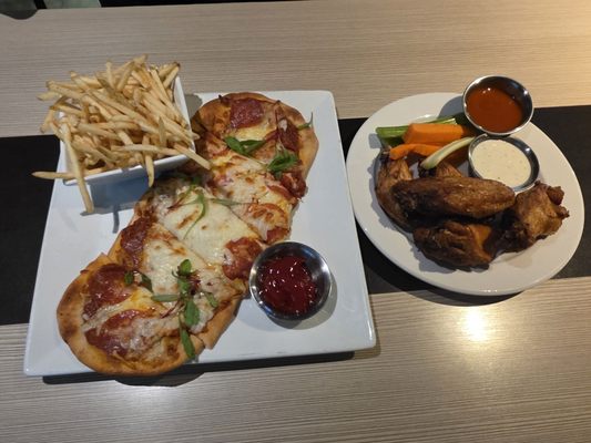 Zink Kitchen + Bar by null