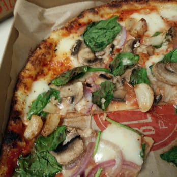 Blaze Pizza - Back again and it's still great...  Quick,  inexpensive and spot on in picking what you like if you a control freak like me... - Pizza Near Me - Orlando, Florida