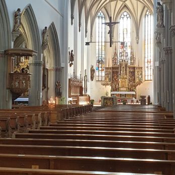 St. Martin - Kanzel und Hauptaltar - Churches Near Me - Kaufbeuren, BY