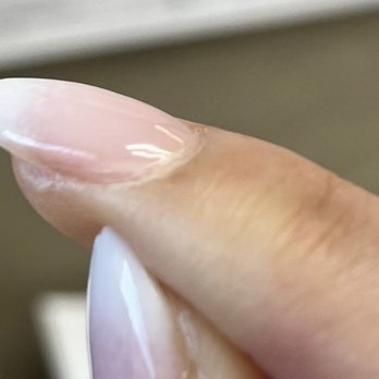 Ellen Nails - Already lifting 3 days later - Nail Salons Near Me - Honolulu, Hawaii