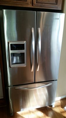 Refrigerator Repair - Appliance Helper is a family owned appliance and HVAC repair business serving the San Fernando Valley area. Appliance Helper fixes all major appliances such as refrigerators, dryer, washer, stove, range, ovens, dishwasher, and AC/HVAC.