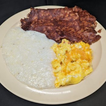 16th Avenue Diner - Grits, eggs, cheddar, hashbrown/beef - Breakfast & Brunch Near Me - Gainesville, Florida 16th Avenue Diner - Grits, eggs, cheddar, hashbrown/beef - Breakfast & Brunch Near Me - Gainesville, Florida