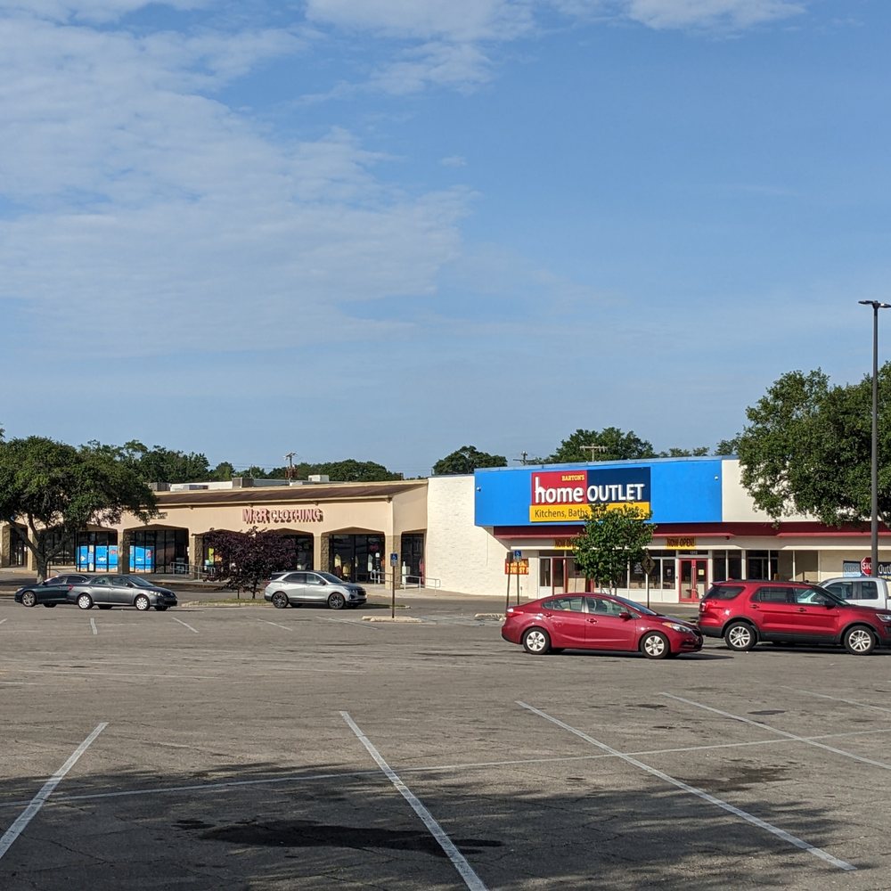 Cross Creek Square - Cross Creek Square, Tallahassee - Shopping Centers Near Me - Tallahassee, Florida Cross Creek Square - Cross Creek Square, Tallahassee - Shopping Centers Near Me - Tallahassee, Florida