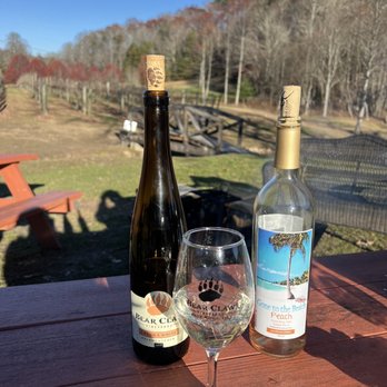 Bear Claw Vineyards - Wineries Near Me - Blue Ridge, Georgia Bear Claw Vineyards - Wineries Near Me - Blue Ridge, Georgia
