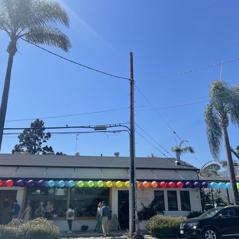 Dart Coffee Co - Coffee Roasteries Near Me - Santa Barbara, California