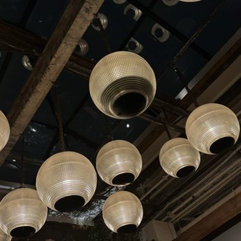 Aba - Ambiance - Mediterranean Near Me - Chicago, Illinois