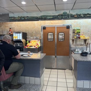 Spinning Wheel Diner - Inside - Diners Near Me - Whitehouse Station, New Jersey Spinning Wheel Diner - Inside - Diners Near Me - Whitehouse Station, New Jersey