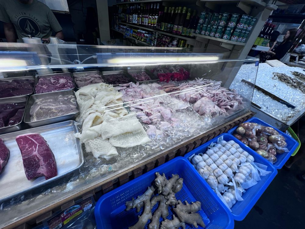 CARNATE’S MEAT AND SEAFOOD Updated June 2024 1120 Maunakea St