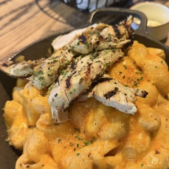 Canvas - Joe's Mac & Five Cheese - New American Near Me - Orlando, Florida