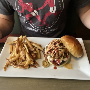 Brunzies - Jalapeño burger - American Near Me - Indiana, Pennsylvania