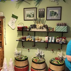Mukilteo Chocolate Company - So many delicious sweets and decorated so cute!!