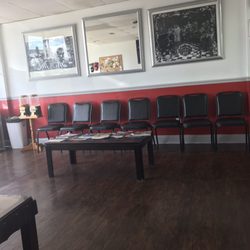 Main Street Cutz - Waiting room