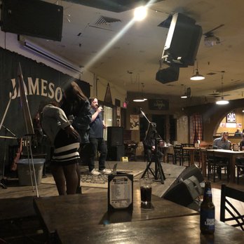Shannon's Irish Pub - a group of people on stage - Irish Pub Near Me - Winnipeg, Manitoba Shannon's Irish Pub - a group of people on stage - Irish Pub Near Me - Winnipeg, Manitoba