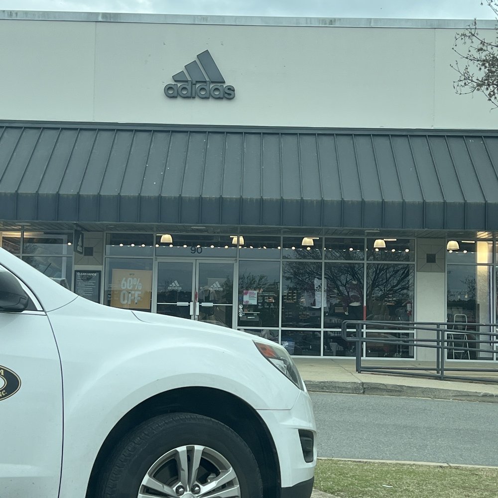 adidas outlet heartland