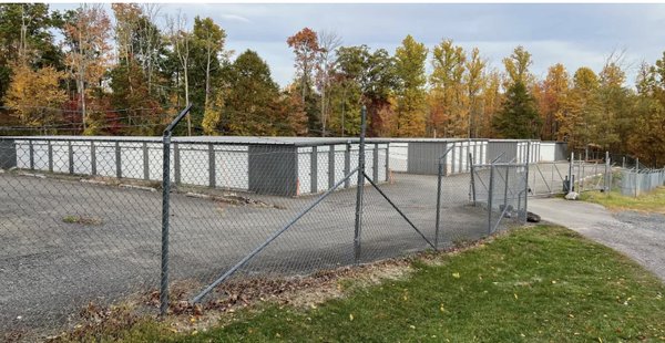 Mountainhome Area! - Located near notable landmarks such as Lewis' Supermarket, Paradise Stream Resort, Mountainhome Diner, Callie's Candy Kitchen, and Skytop Lodge, our facility provides a convenient storage solution for residents and businesses alike. Situated along Route 390, our location offers easy access for those seeking storage near Canadensis, Mountainhome, and Buck Hill Falls. Mountainhome Area! - Located near notable landmarks such as Lewis' Supermarket, Paradise Stream Resort, Mountainhome Diner, Callie's Candy Kitchen, and Skytop Lodge, our facility provides a convenient storage solution for residents and businesses alike. Situated along Route 390, our location offers easy access for those seeking storage near Canadensis, Mountainhome, and Buck Hill Falls.