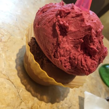 D'oro Gelato e Caffè - Mix berries and dark chocolate. - Ice Cream & Frozen Yogurt Near Me - Vancouver, British Columbia D'oro Gelato e Caffè - Mix berries and dark chocolate. - Ice Cream & Frozen Yogurt Near Me - Vancouver, British Columbia