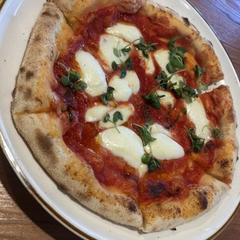 Centro Cali Brewing - Margherita Pizza - Breweries Near Me - Bakersfield, California Centro Cali Brewing - Margherita Pizza - Breweries Near Me - Bakersfield, California